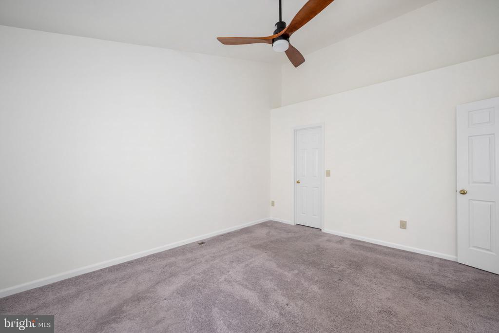 6509 CASTINE LANE