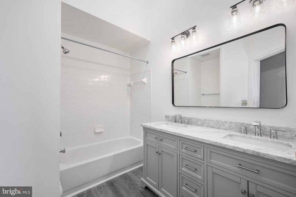 6509 CASTINE LANE