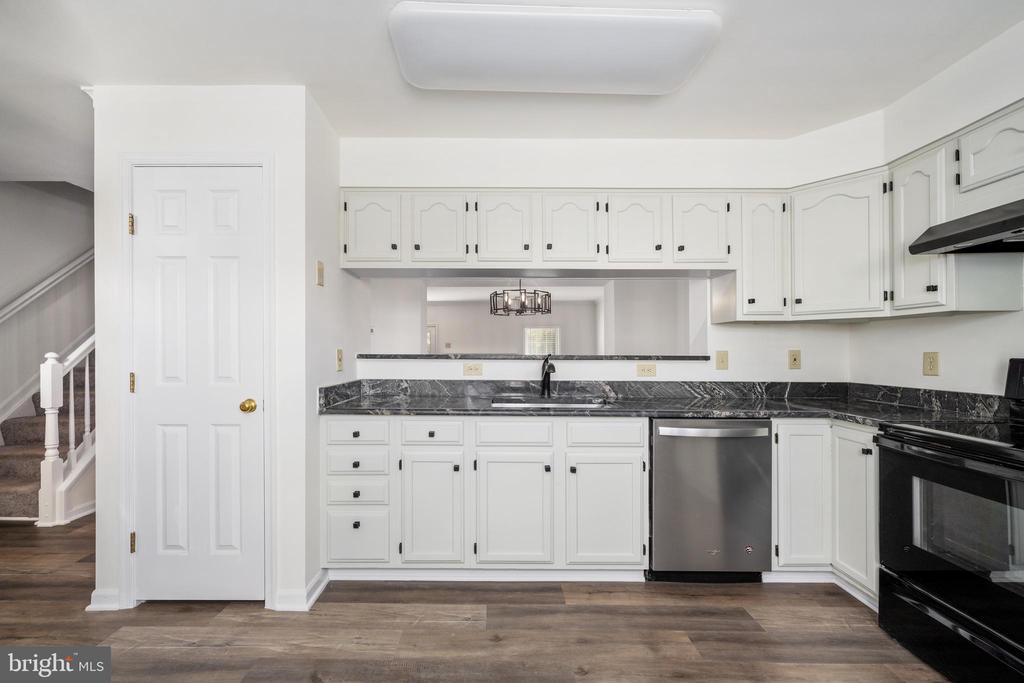 6509 CASTINE LANE