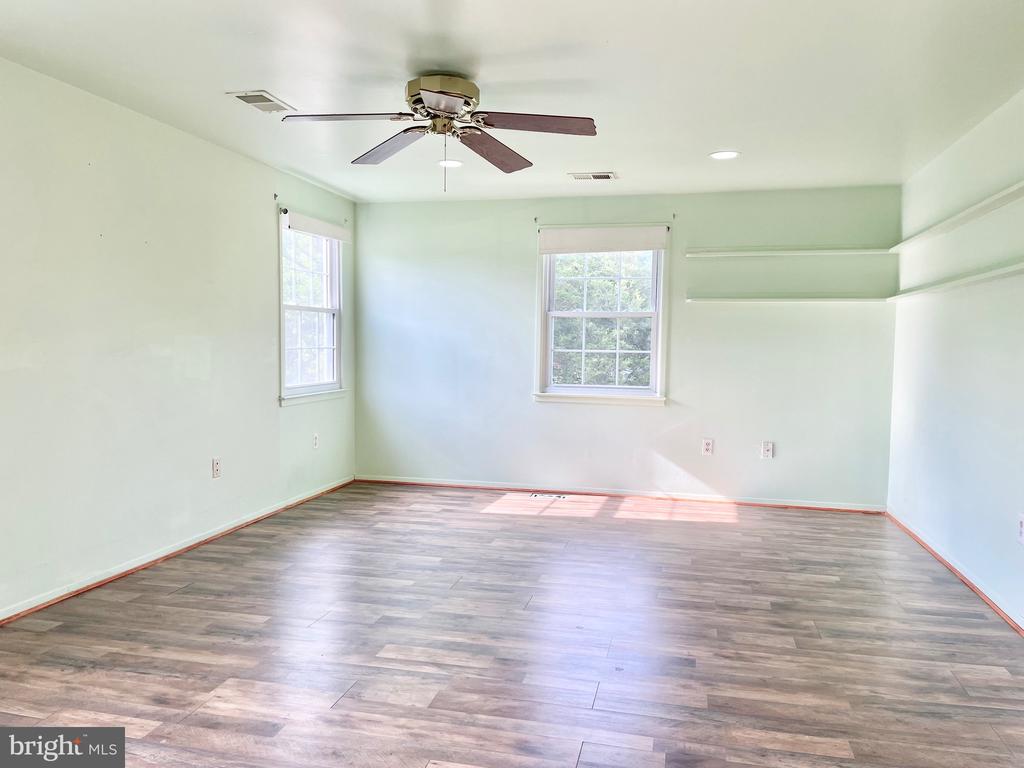 13126 PEBBLE LANE