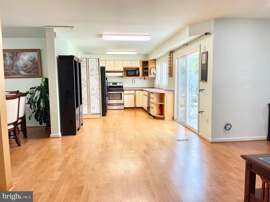 13126 PEBBLE LANE