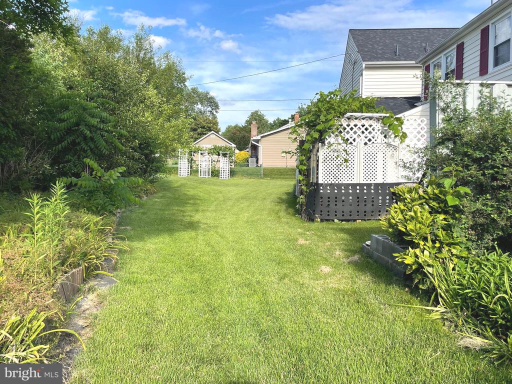 13126 PEBBLE LANE