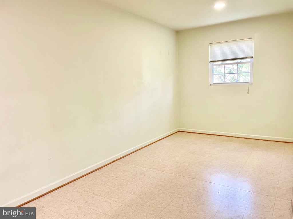 13126 PEBBLE LANE