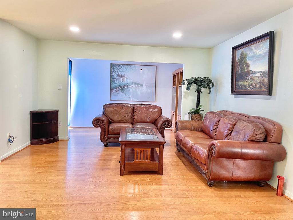 13126 PEBBLE LANE