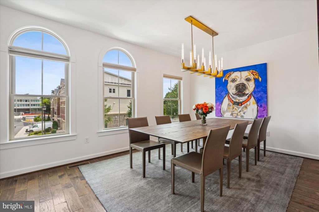 7228 MAGPIE LANE