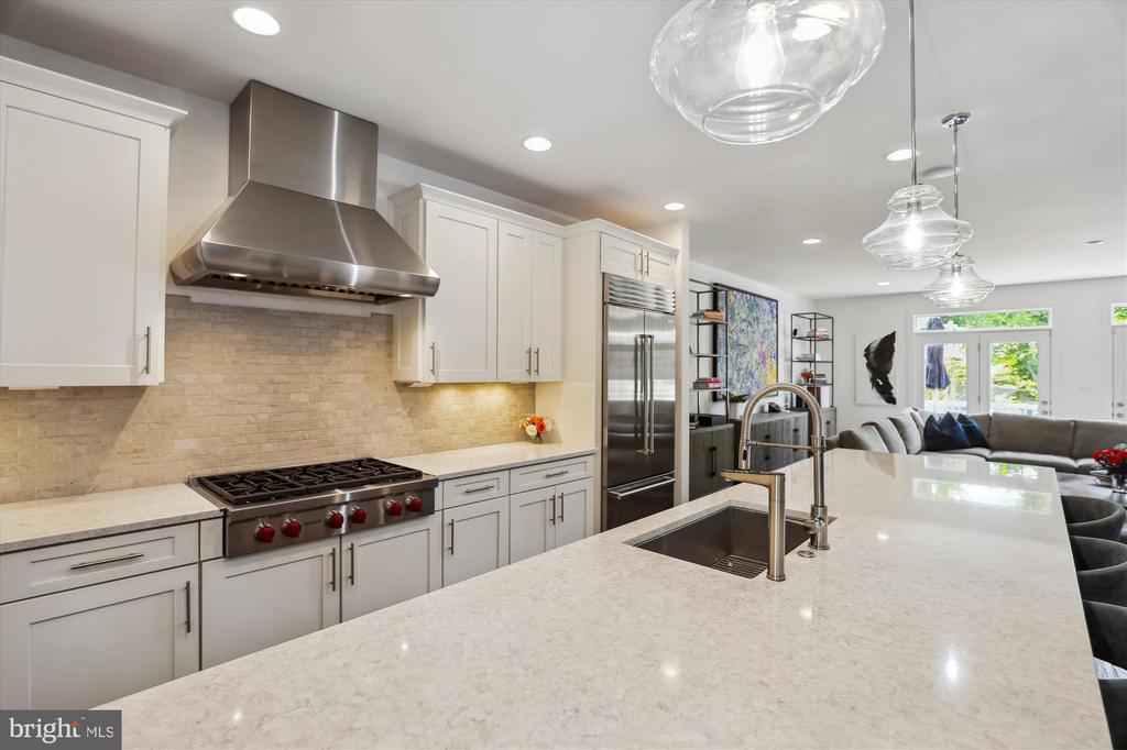 7228 MAGPIE LANE