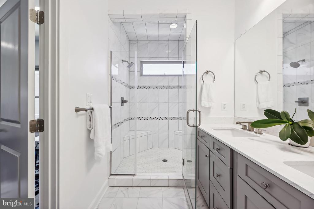 7228 MAGPIE LANE