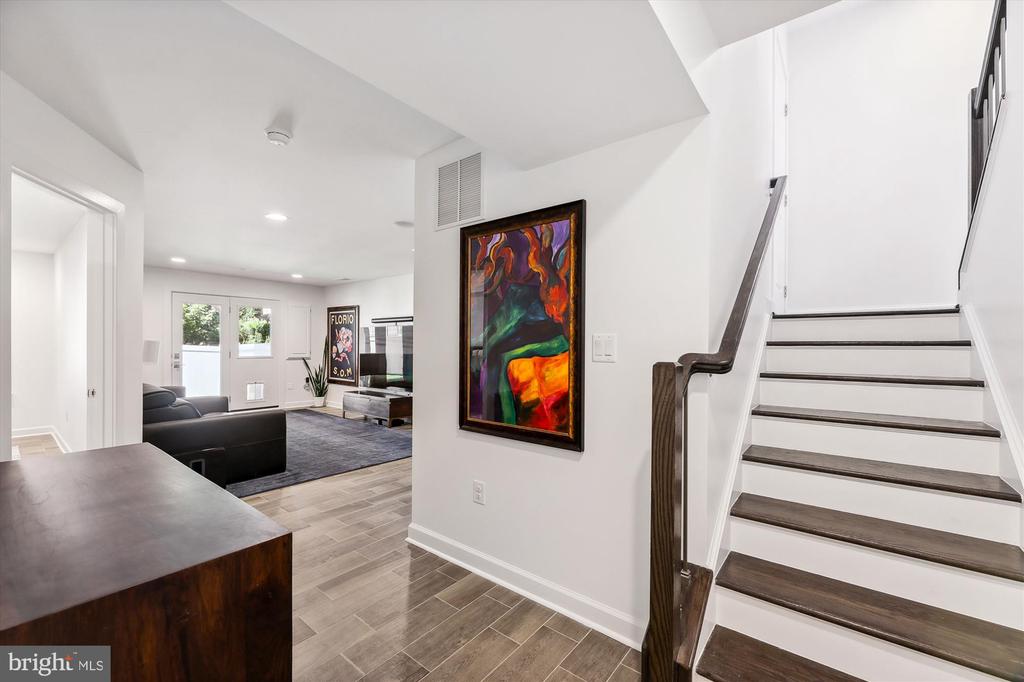 7228 MAGPIE LANE