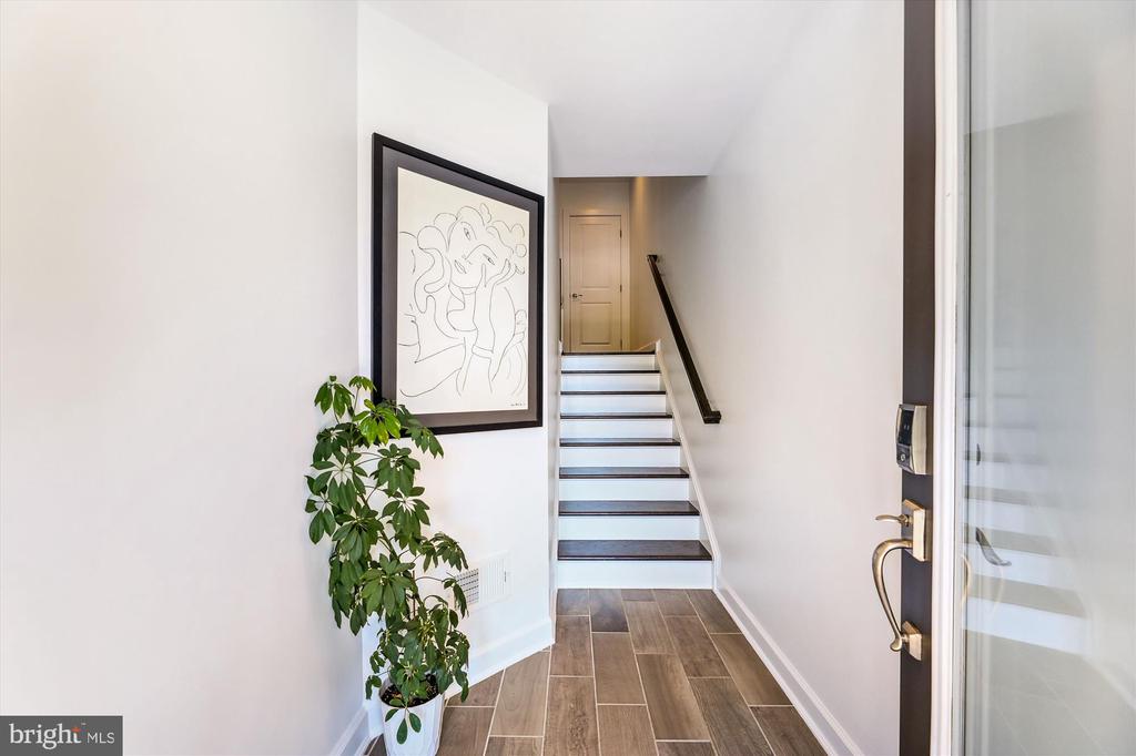 7228 MAGPIE LANE