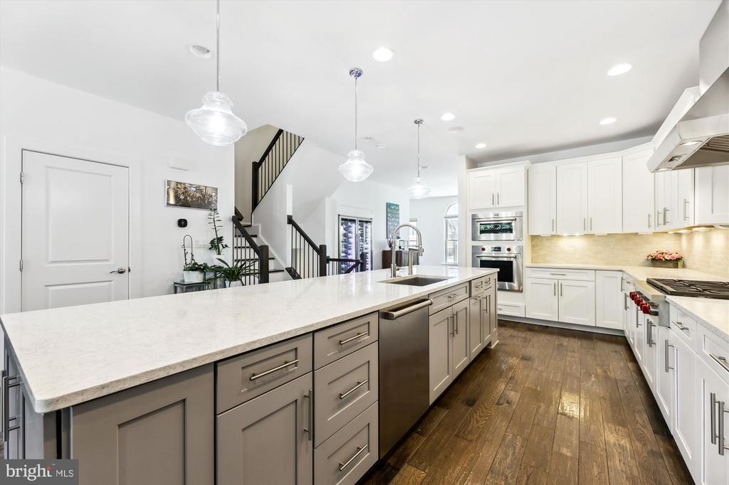 7228 MAGPIE LANE