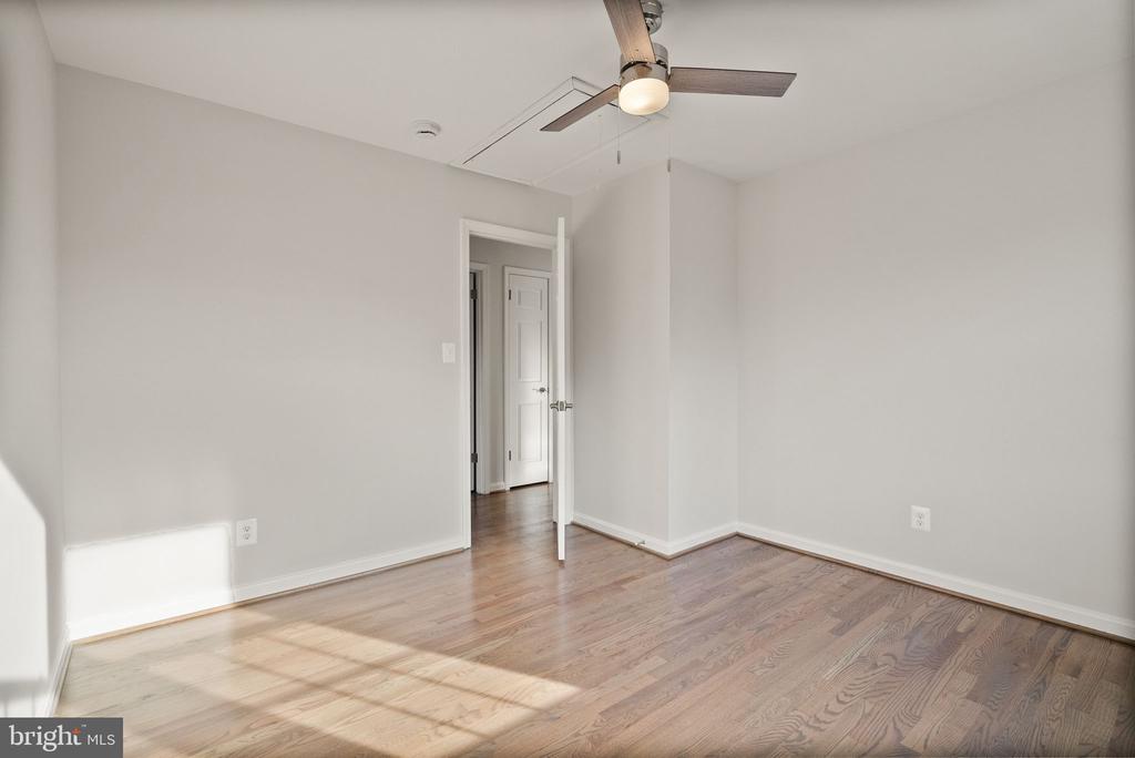5127 PORTSMOUTH ROAD