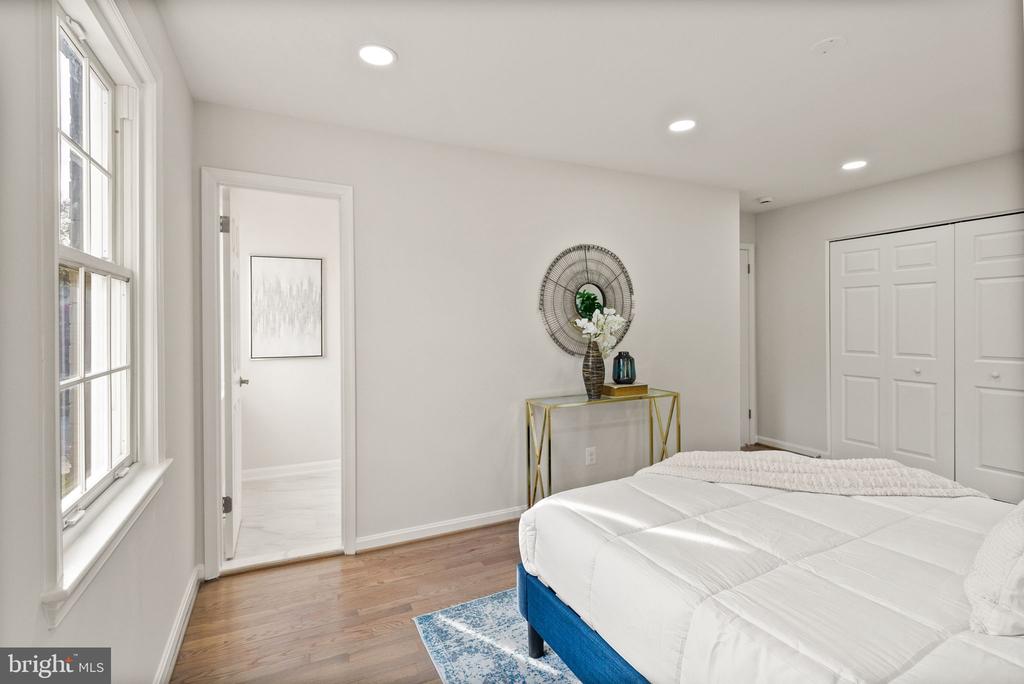 5127 PORTSMOUTH ROAD
