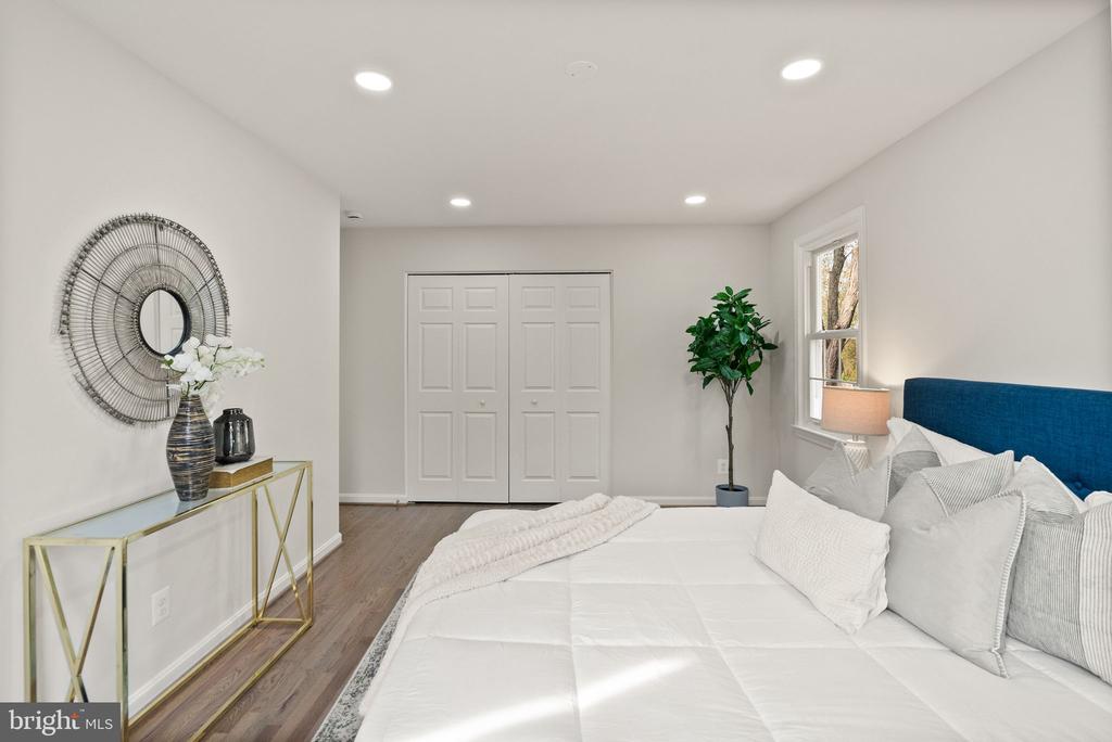 5127 PORTSMOUTH ROAD