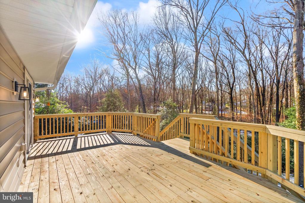 1720 FOX RUN COURT