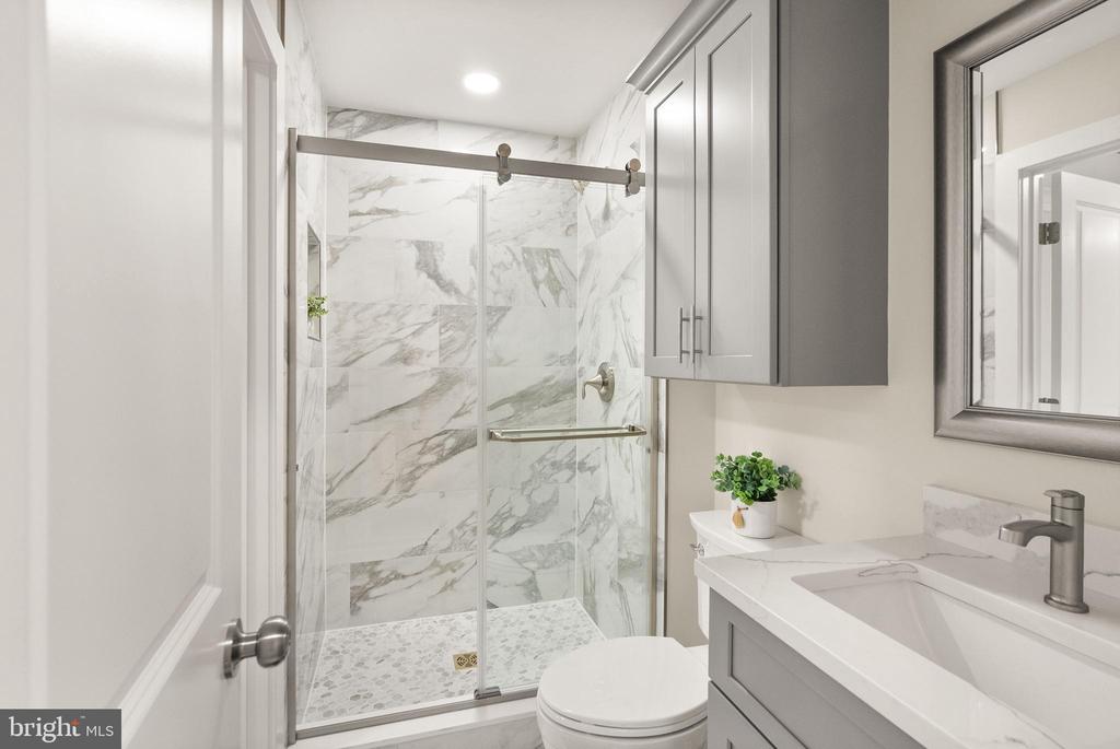 1720 FOX RUN COURT