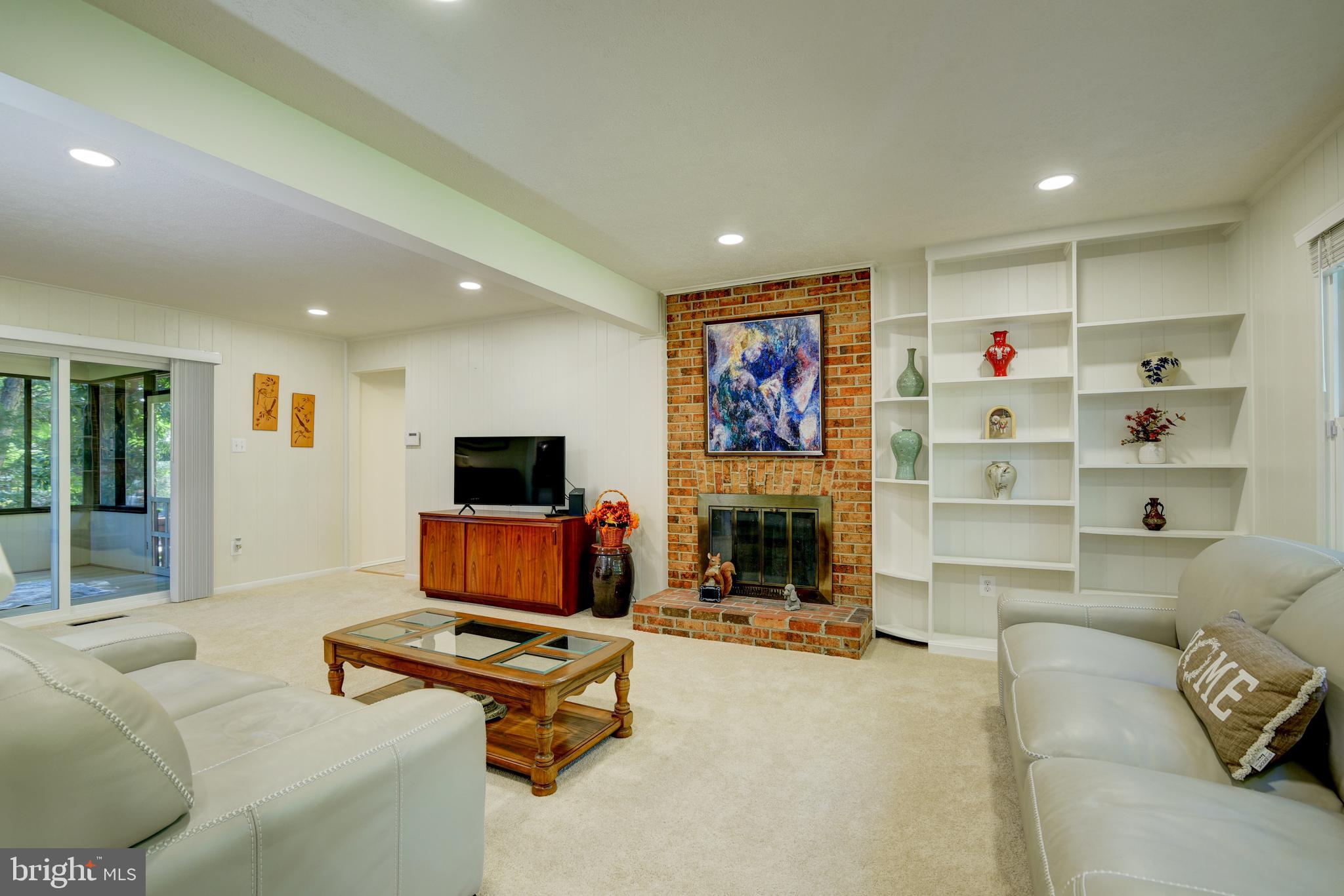 5901 BOOTHE DRIVE
