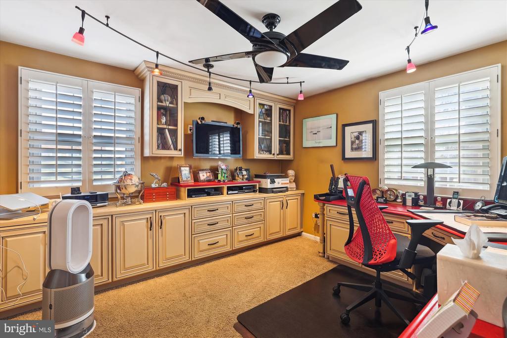 4212 MAJESTIC LANE