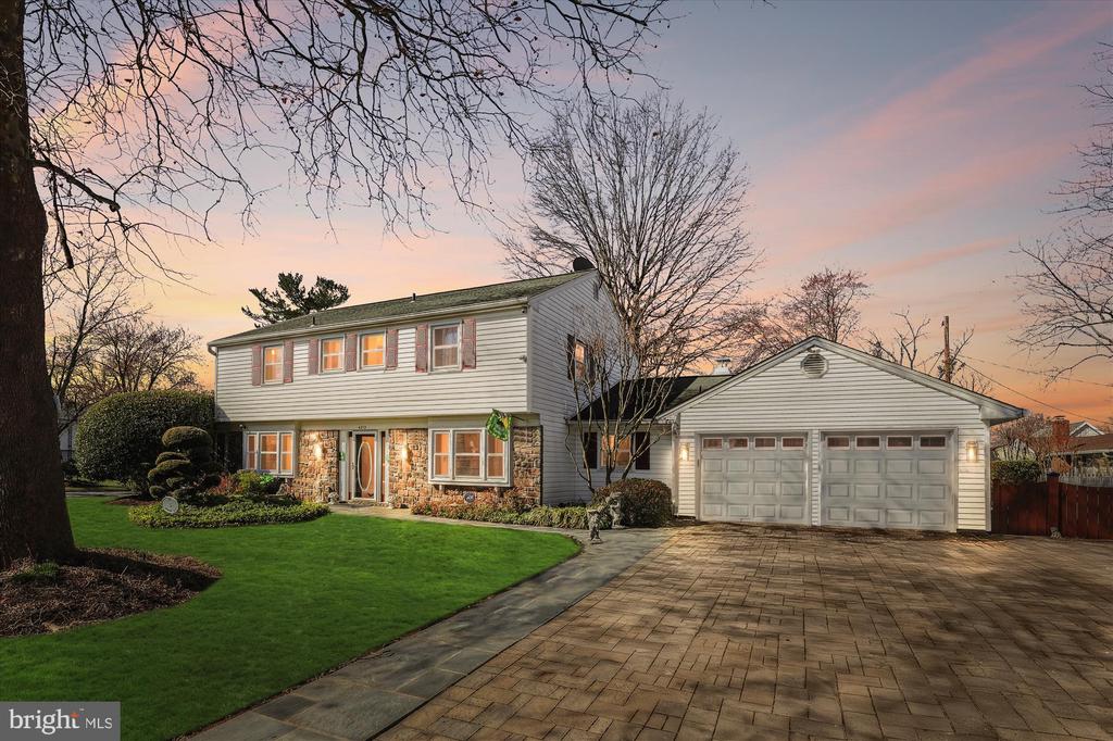 4212 MAJESTIC LANE