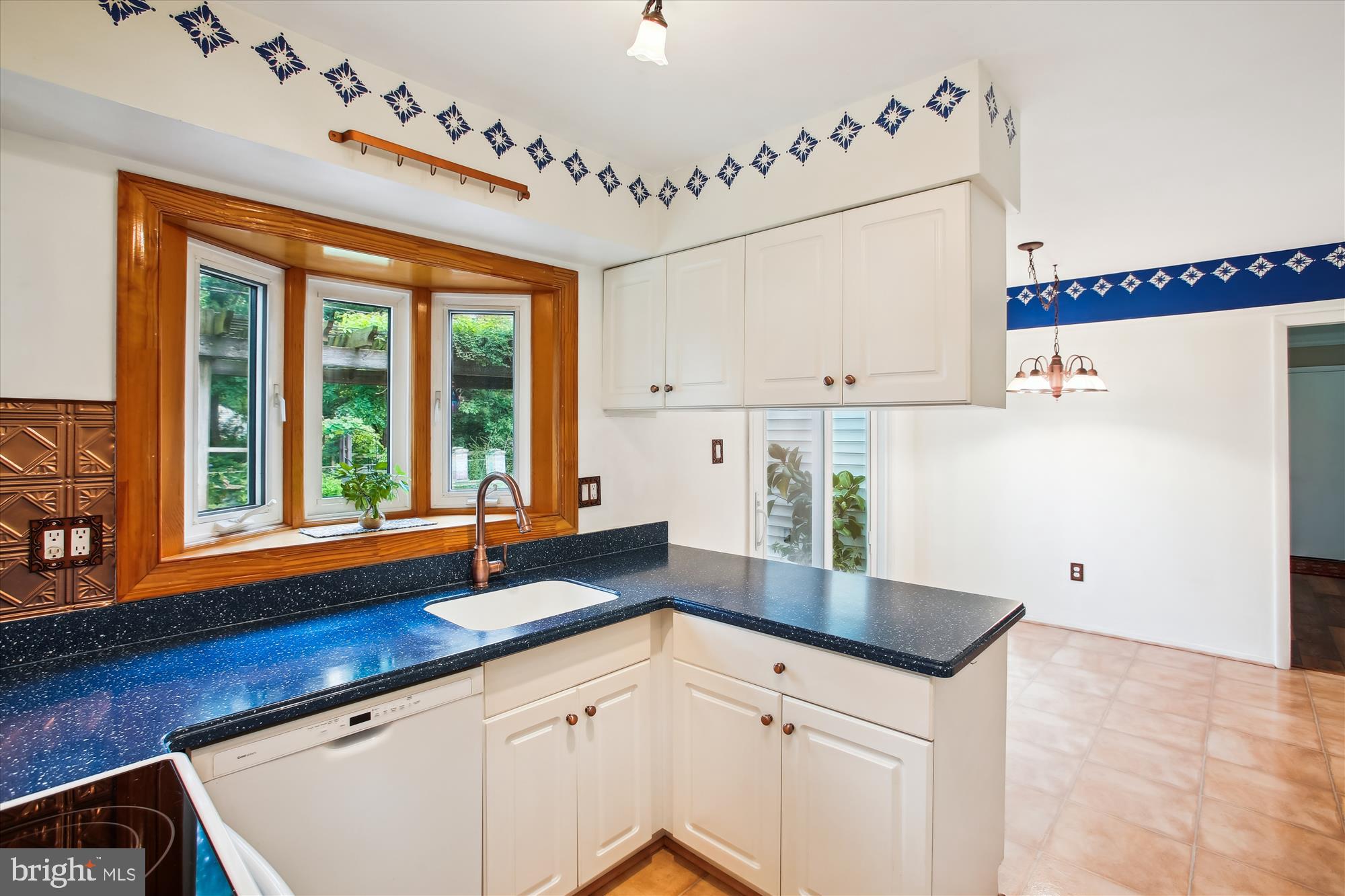 4129 MEADOW HILL LANE