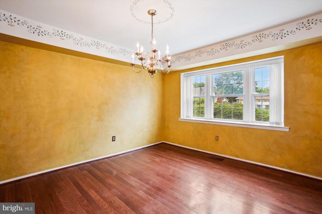 4129 MEADOW HILL LANE