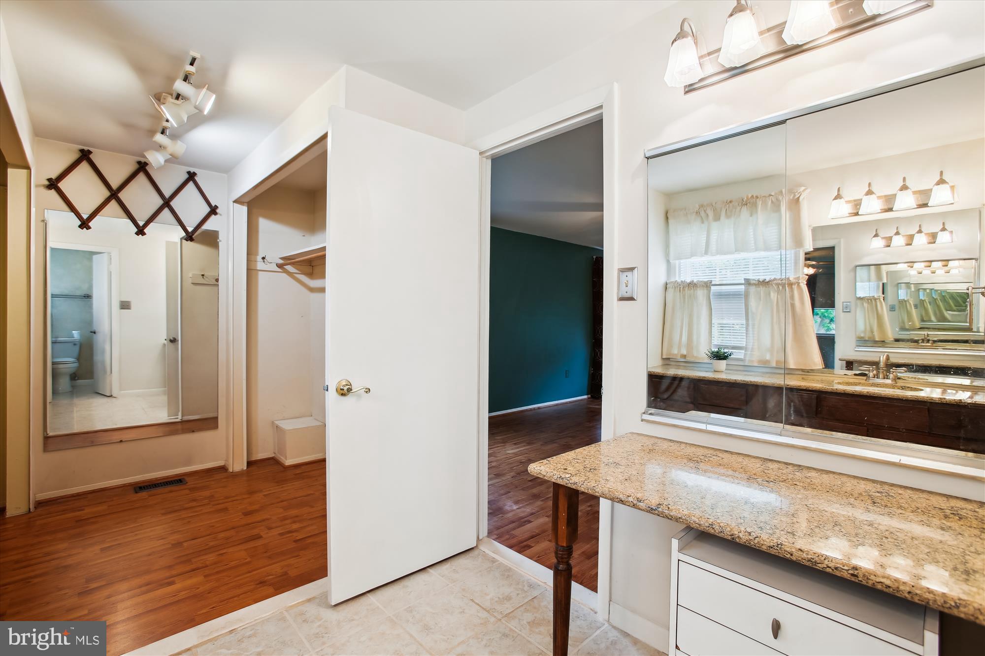 4129 MEADOW HILL LANE