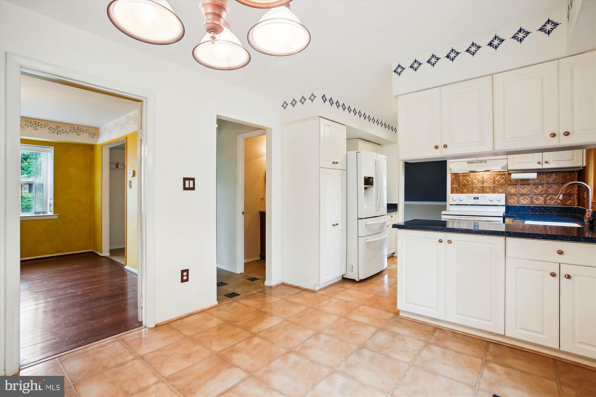 4129 MEADOW HILL LANE