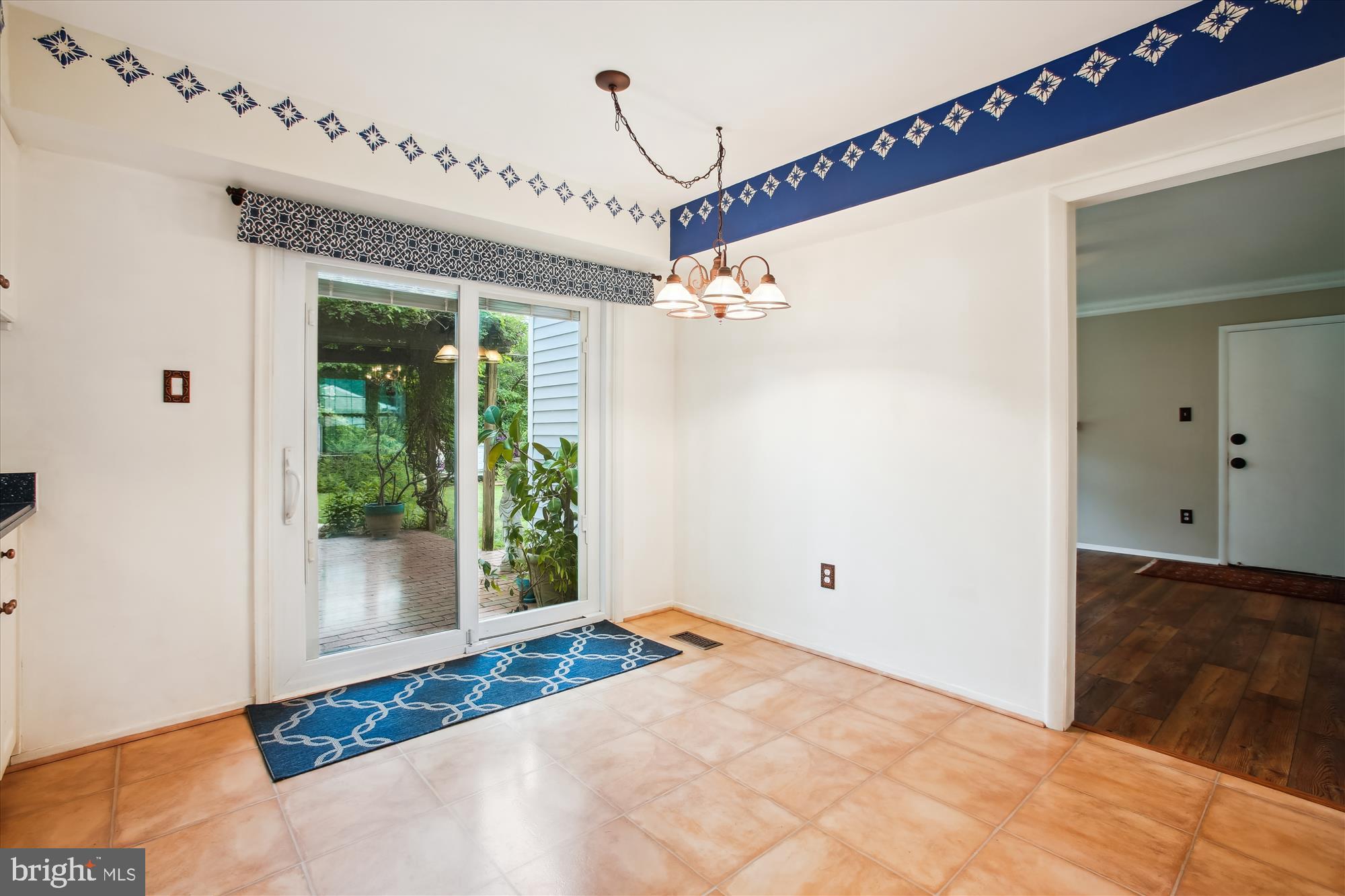 4129 MEADOW HILL LANE