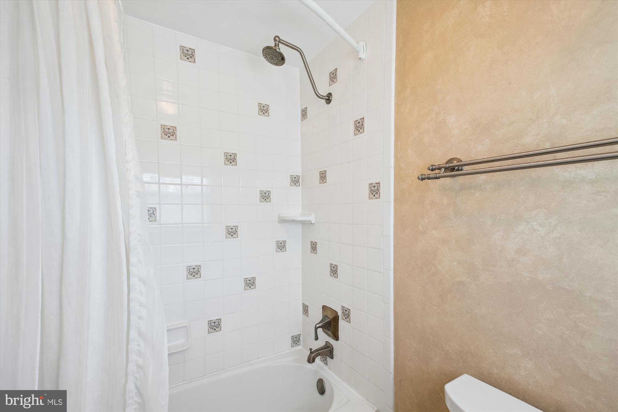 4129 MEADOW HILL LANE