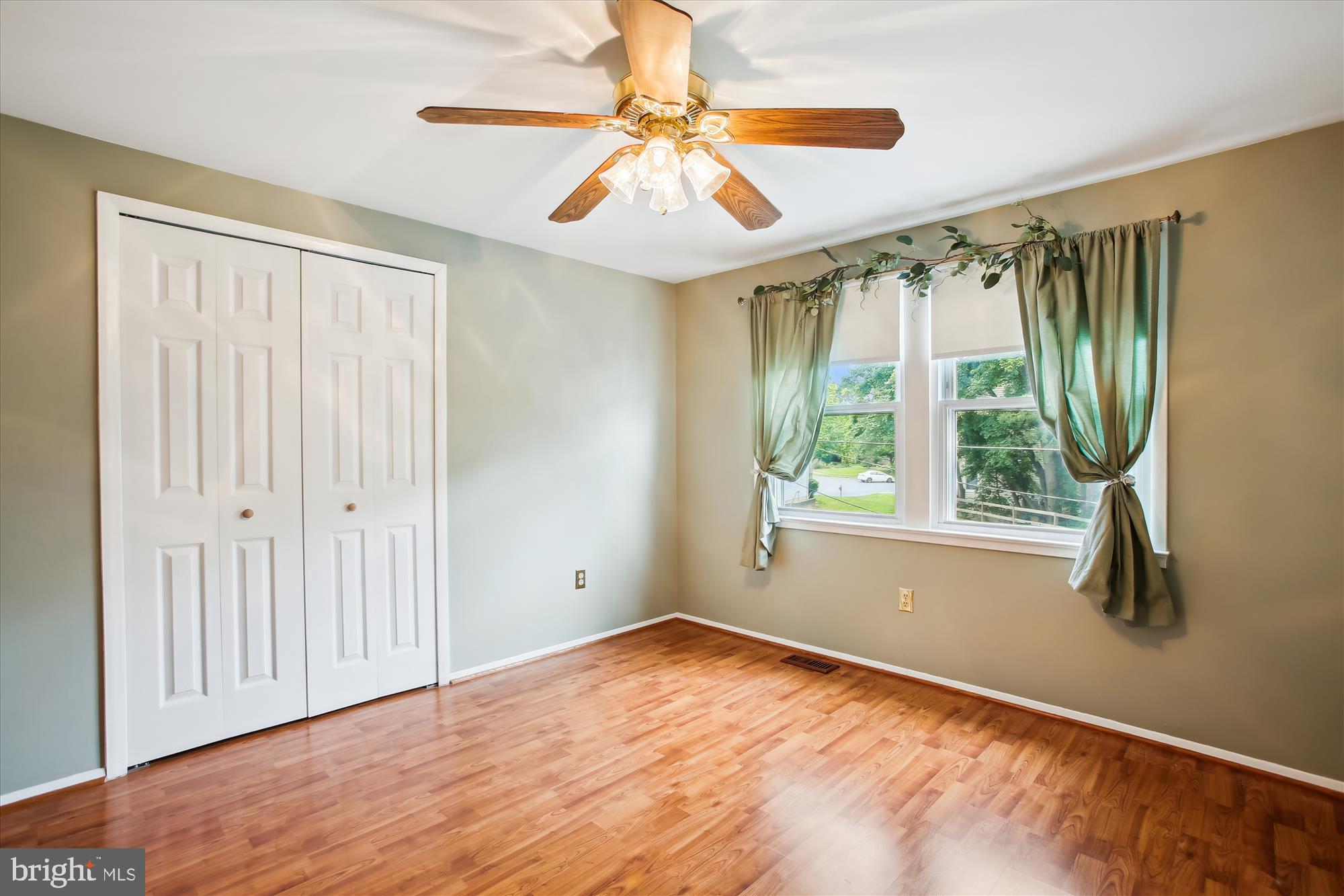 4129 MEADOW HILL LANE