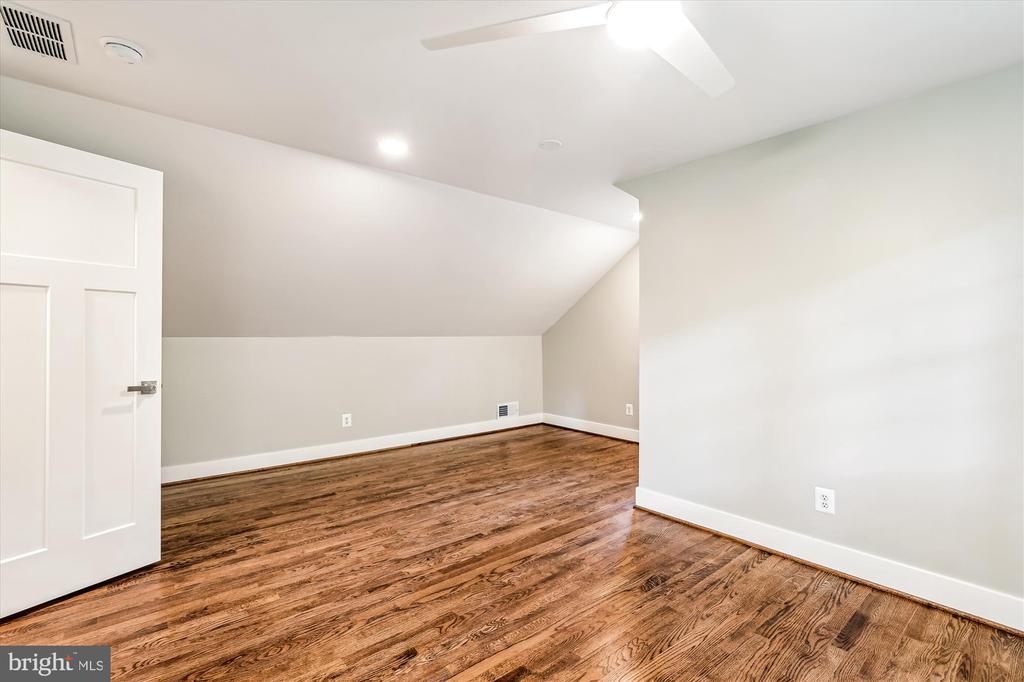 4711 PONTIAC DRIVE