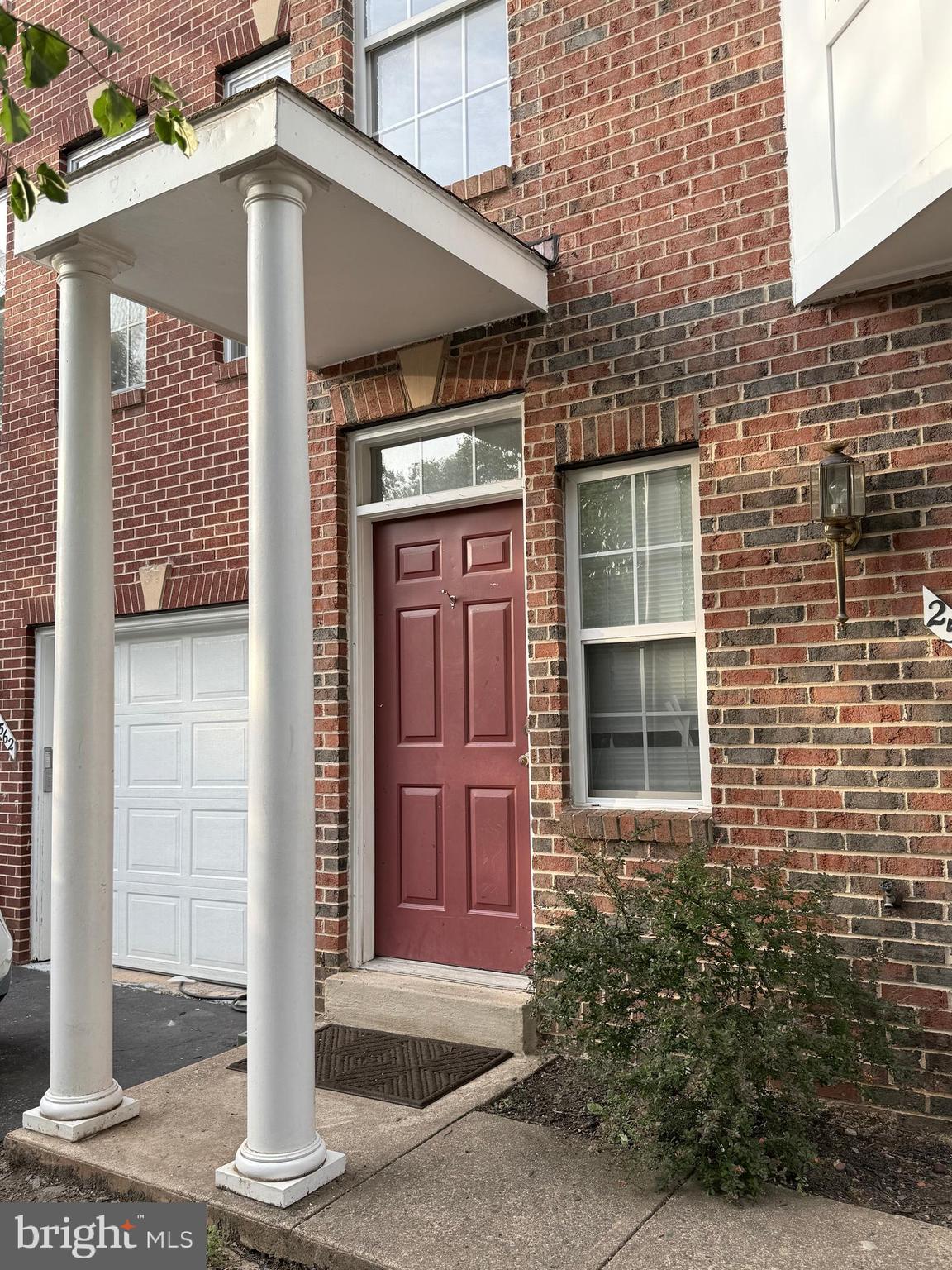 2560 JAMES MADISON CIRCLE