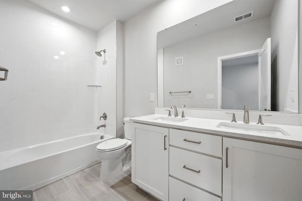 7548 SAWYER FARM WAY 1407