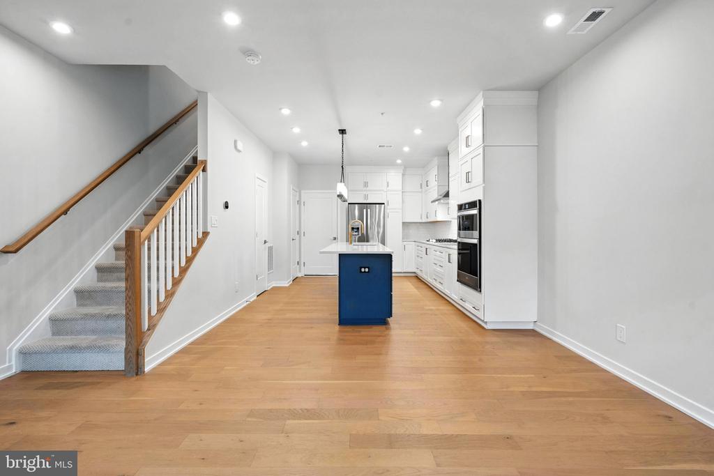 7548 SAWYER FARM WAY 1407