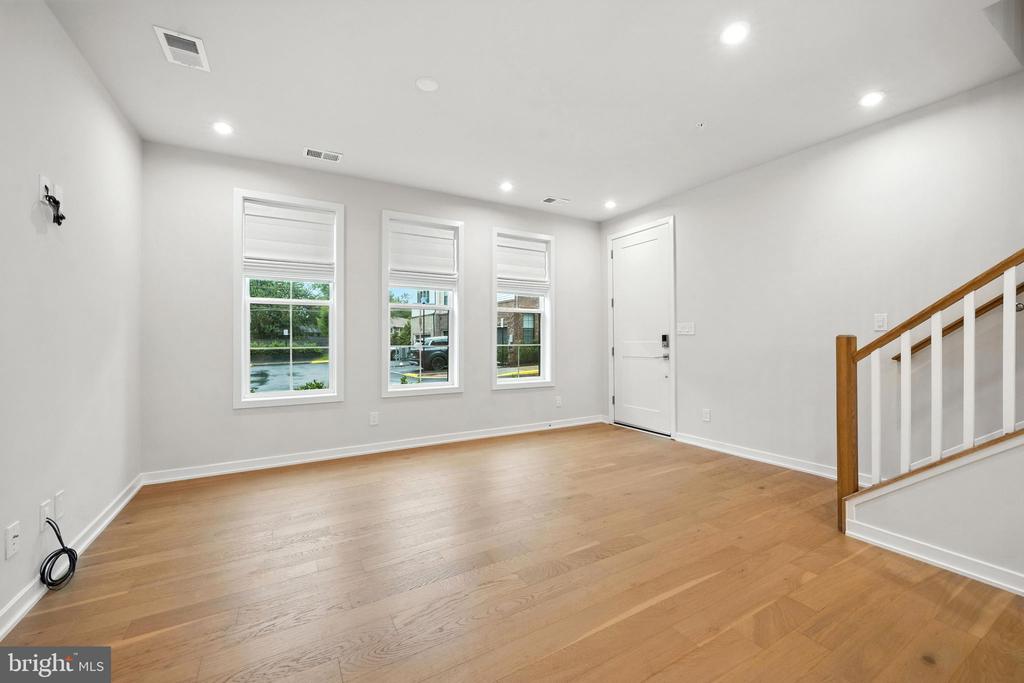 7548 SAWYER FARM WAY 1407