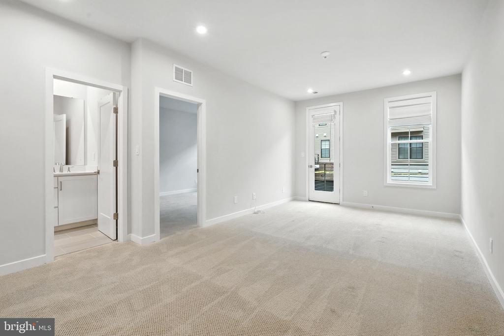 7548 SAWYER FARM WAY 1407