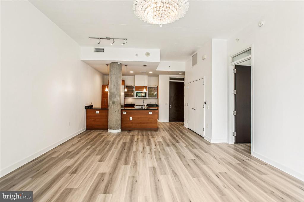 12025 NEW DOMINION PARKWAY 305