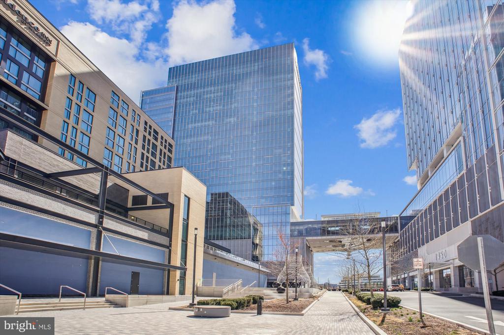 12025 NEW DOMINION PARKWAY 305