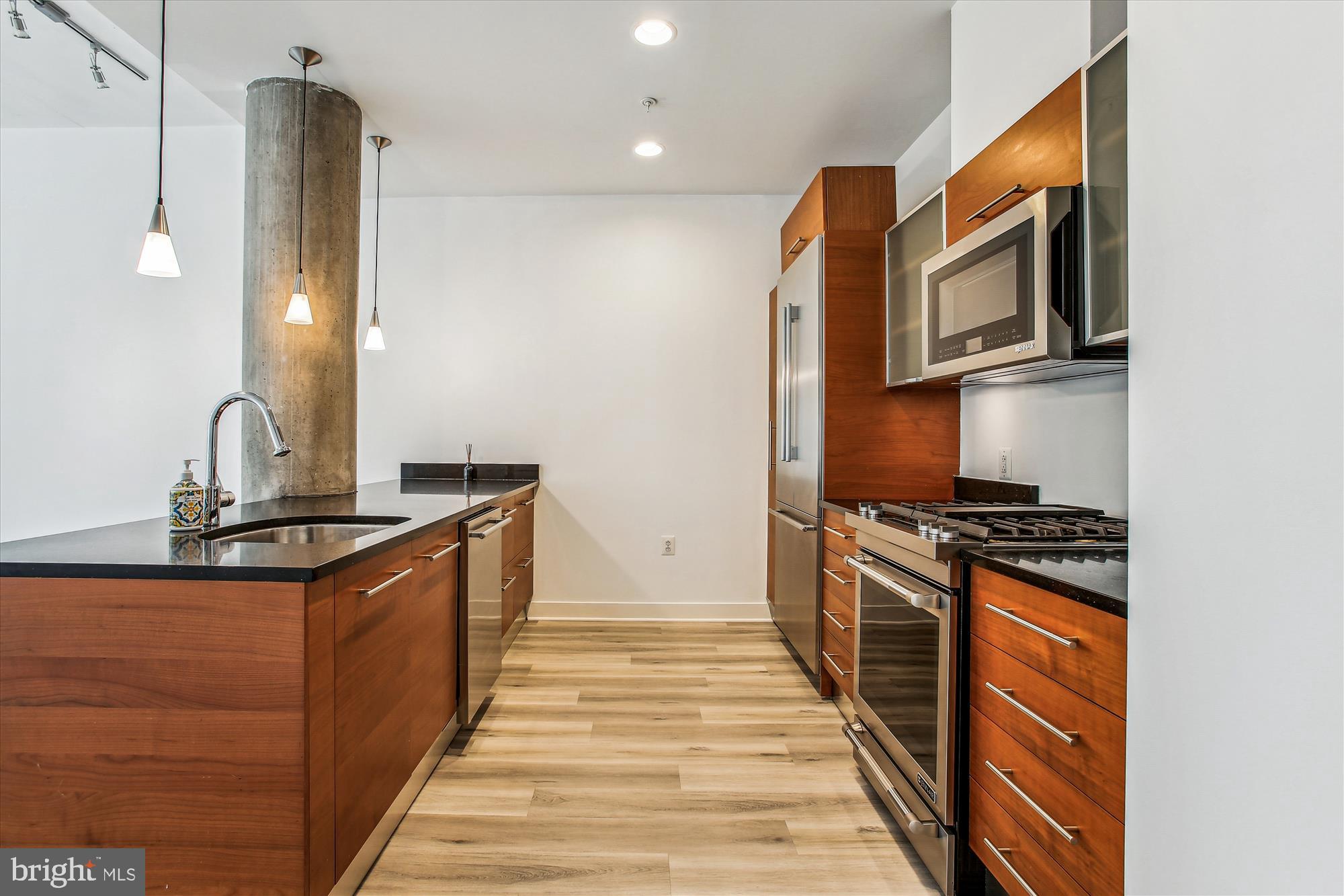 12025 NEW DOMINION PARKWAY 305