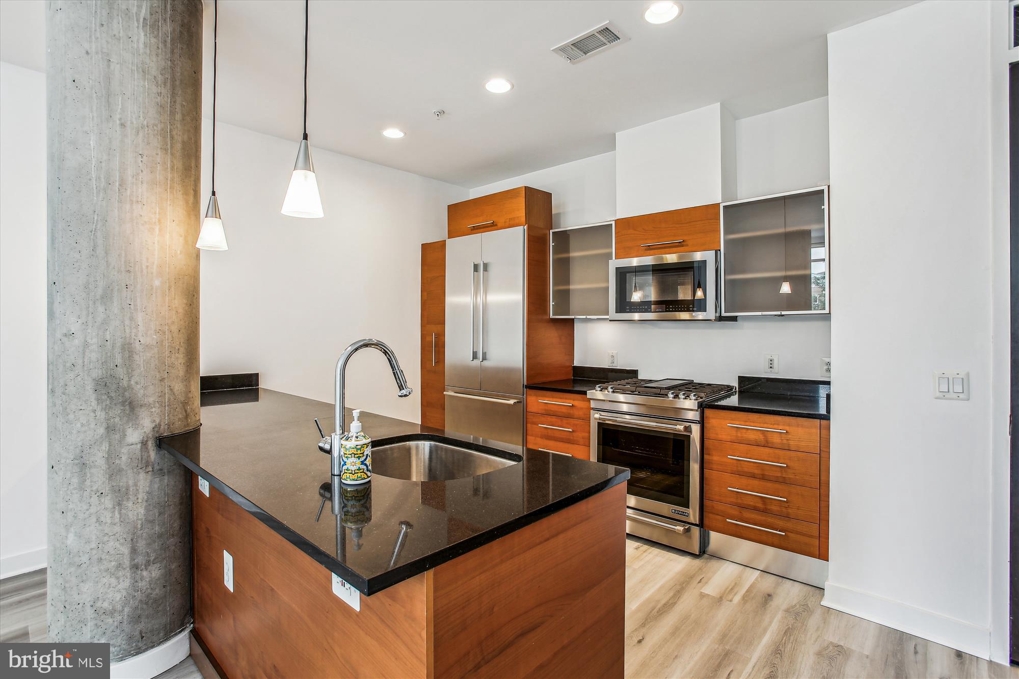 12025 NEW DOMINION PARKWAY 305