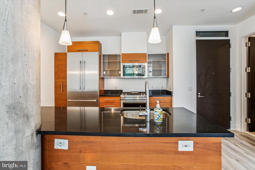12025 NEW DOMINION PARKWAY 305