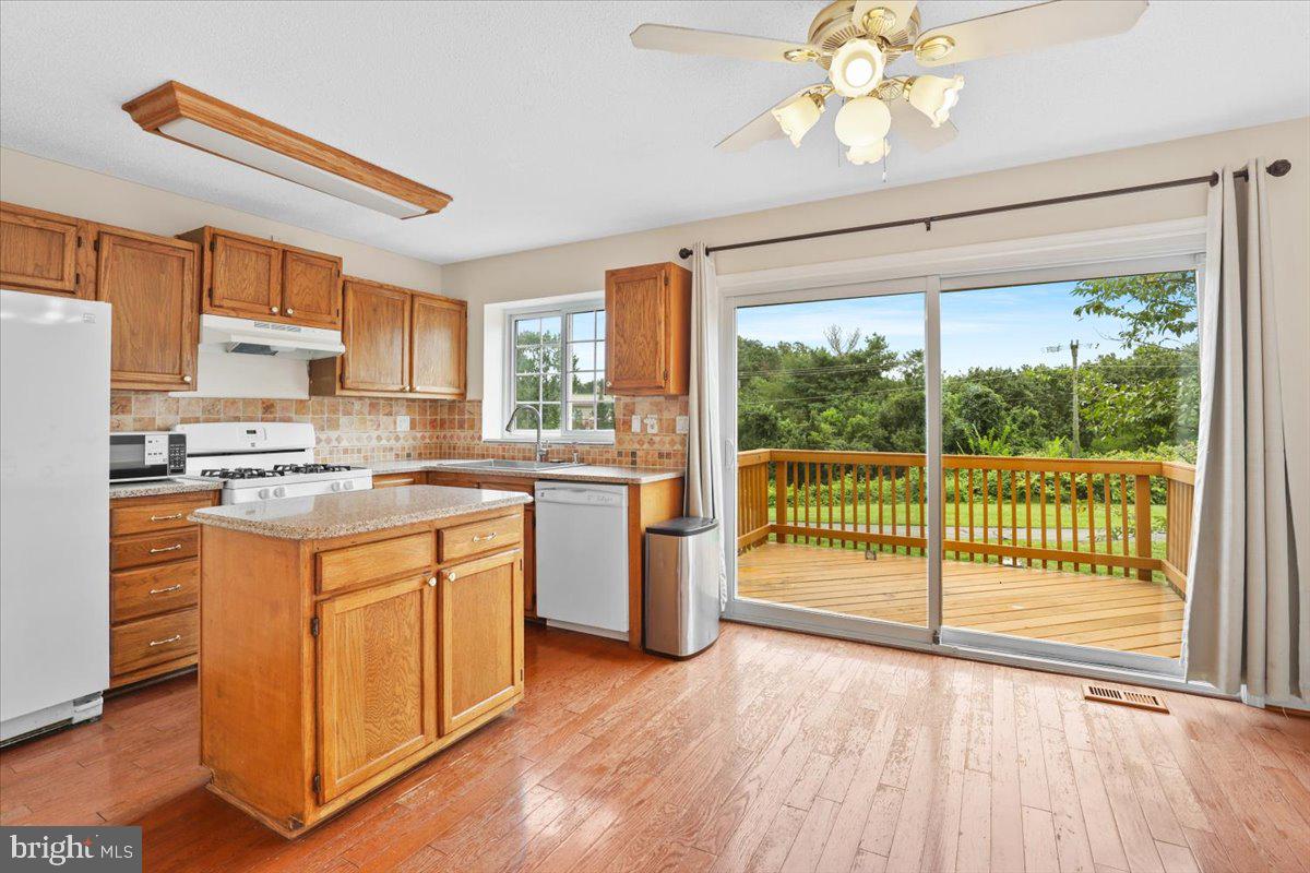 6511 OLD CARRIAGE LANE