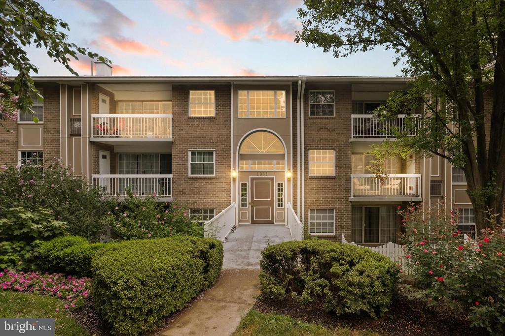 1931 WILSON LANE 101
