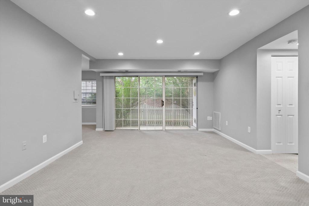 1931 WILSON LANE 101