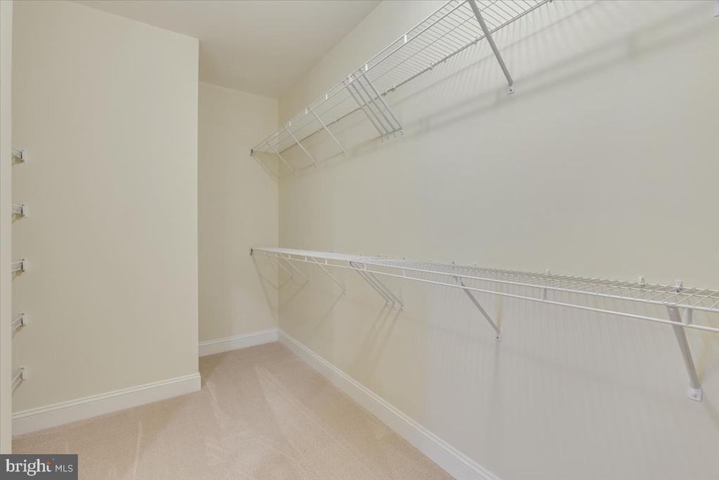 2907 BLEEKER STREET 3-106
