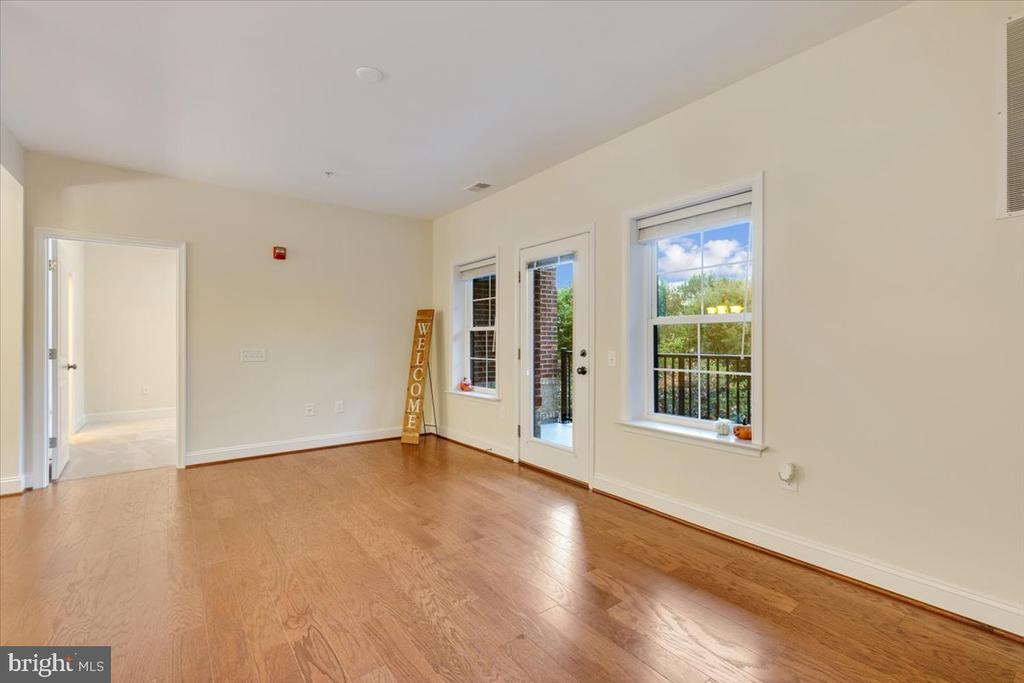 2907 BLEEKER STREET 3-106