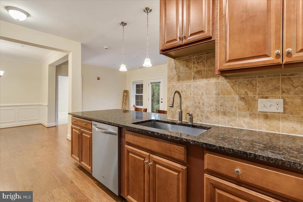 2907 BLEEKER STREET 3-106