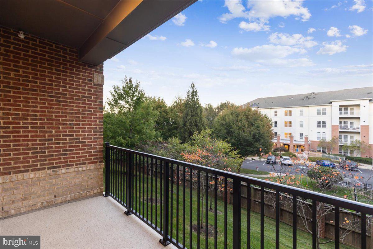 2907 BLEEKER STREET 3-106