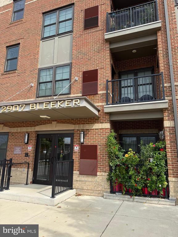 2907 BLEEKER STREET 3-106