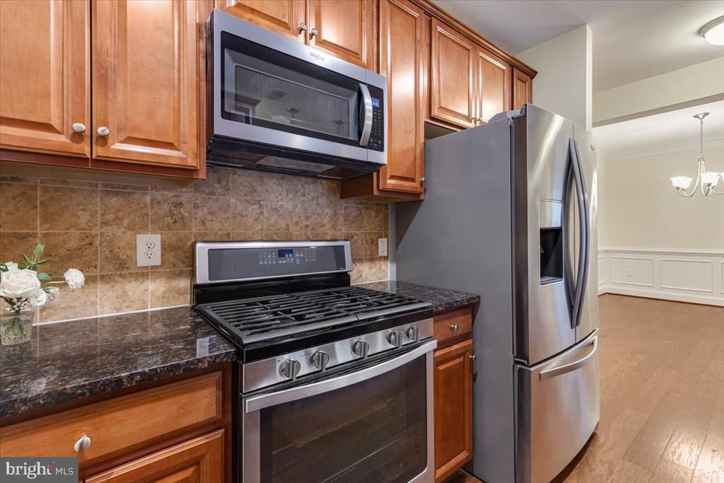 2907 BLEEKER STREET 3-106