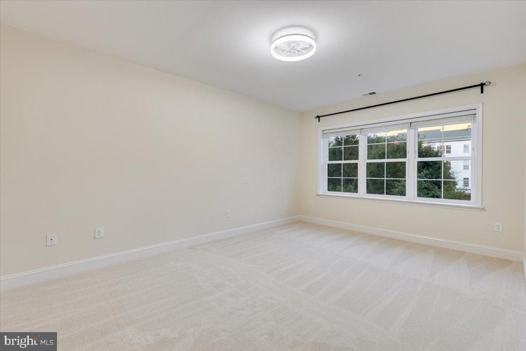 2907 BLEEKER STREET 3-106